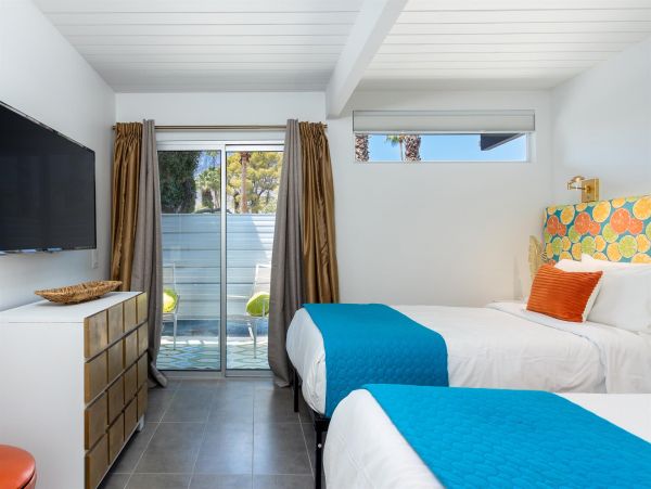 Palm Springs Home 990899