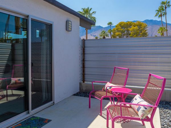 Palm Springs Home 990899