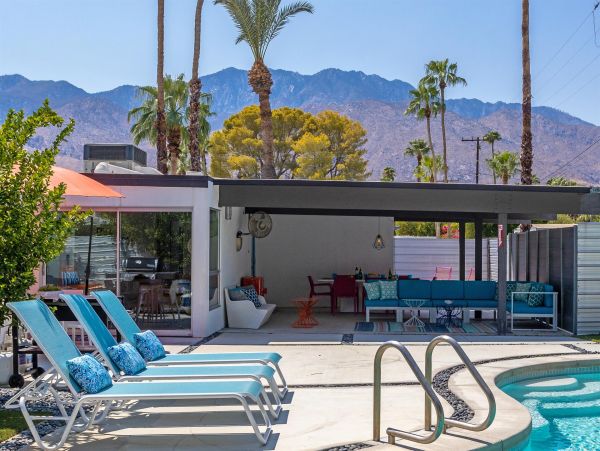Palm Springs Home 990899