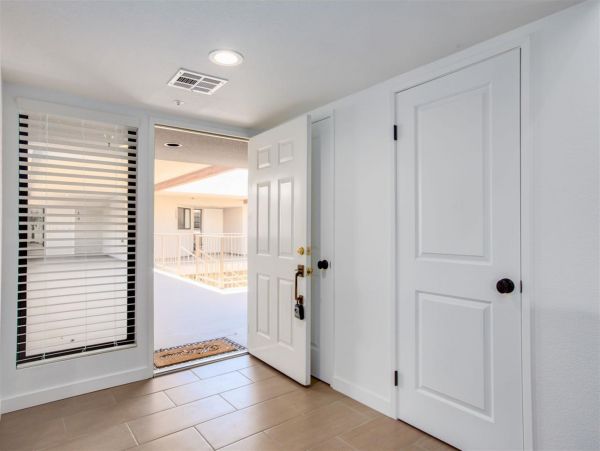 Palm Springs Home 990900