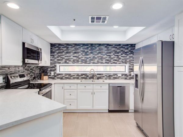 Palm Springs Home 990900
