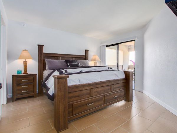 Palm Springs Home 990900