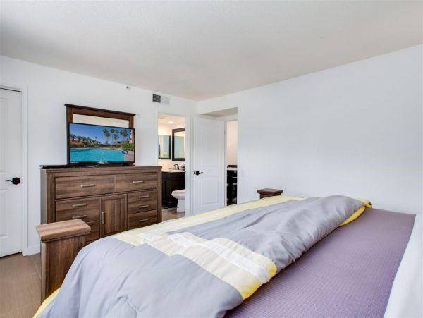 Palm Springs Home 990900