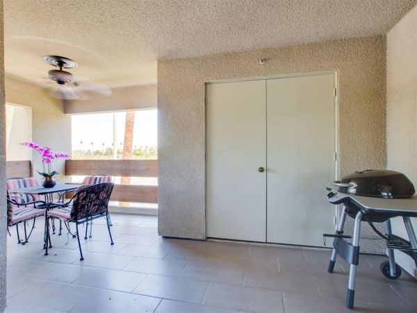 Palm Springs Home 990900
