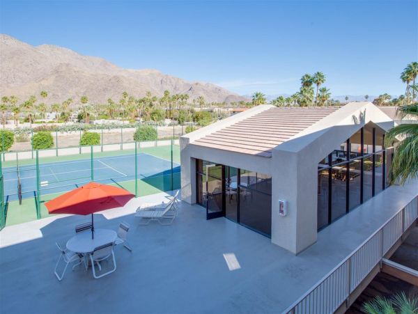 Palm Springs Home 990900