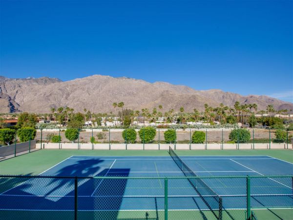 Palm Springs Home 990900