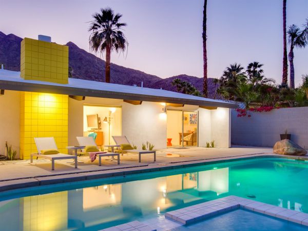 Palm Springs Home 990901