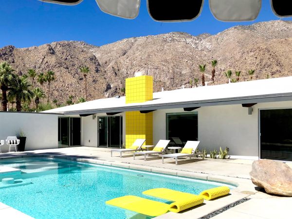 Palm Springs Home 990901