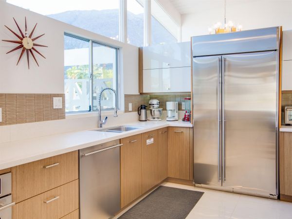 Palm Springs Home 990901