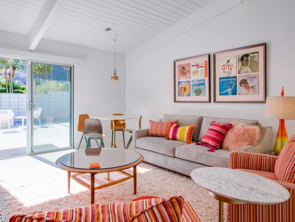 Palm Springs Home 990901