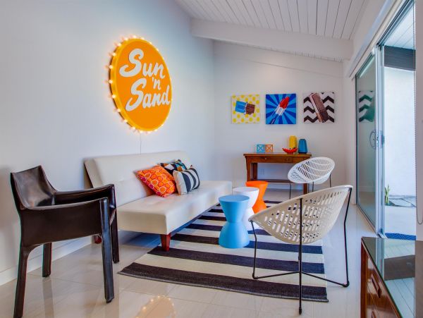 Palm Springs Home 990901