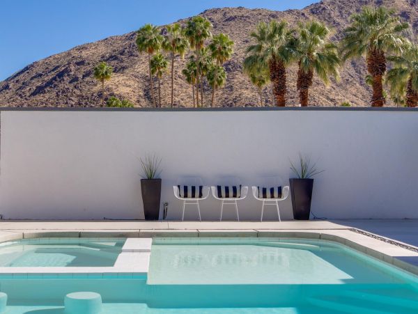 Palm Springs Home 990901