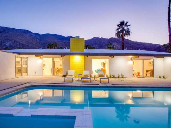 Palm Springs Home 990901