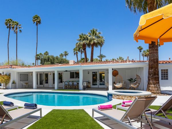 Palm Springs Home 990902