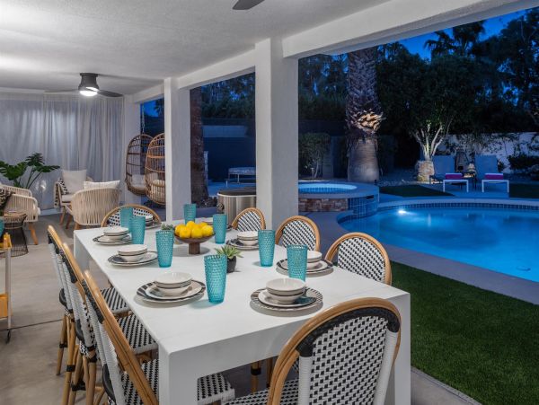 Palm Springs Home 990902
