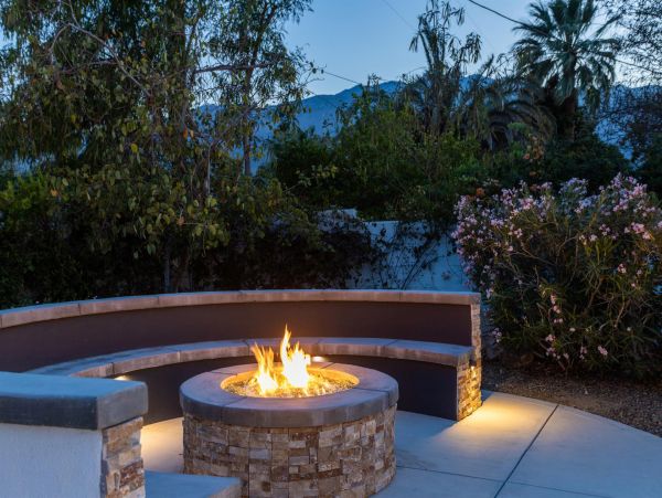 Palm Springs Home 990902