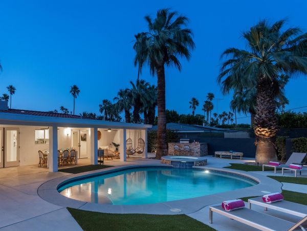 Palm Springs Home 990902