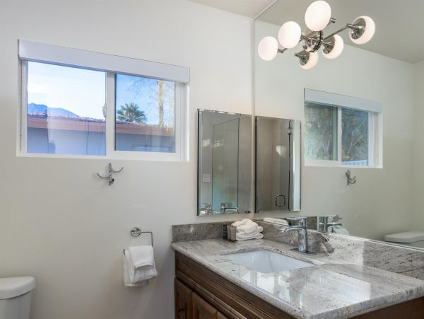 Palm Springs Home 990902