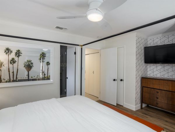 Palm Springs Home 990902