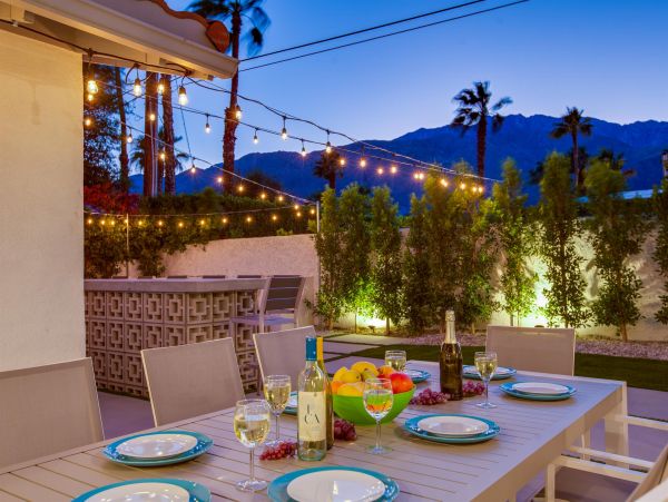 Palm Springs Home 990903