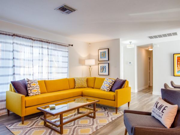 Palm Springs Home 990903