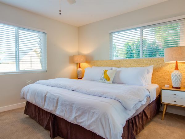 Palm Springs Home 990903