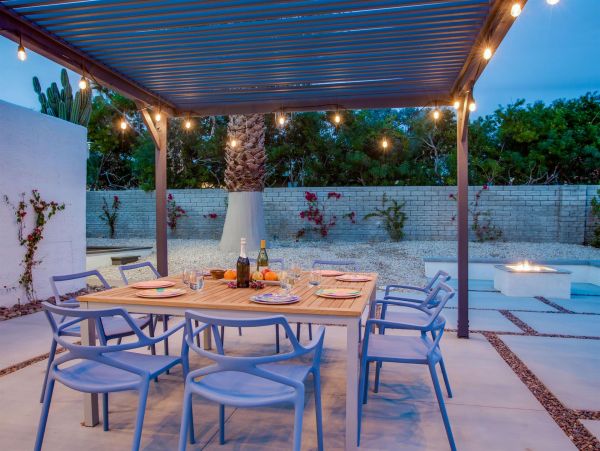 Palm Springs Home 990904