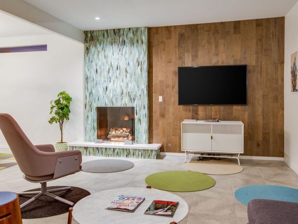 Palm Springs Home 990904