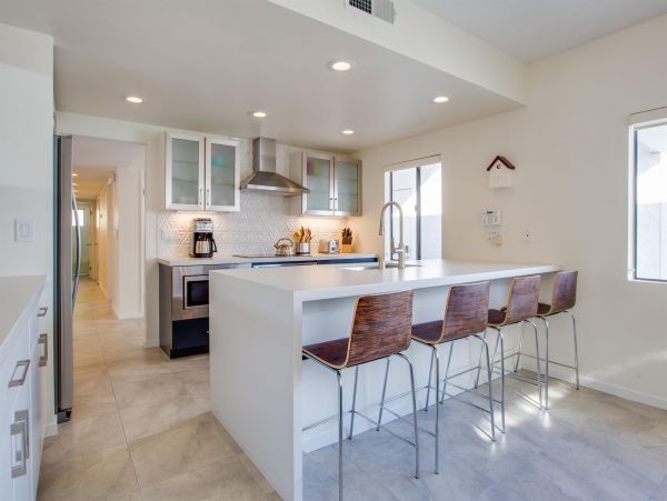 Palm Springs Home 990904