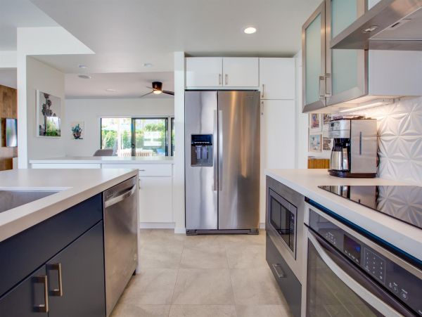 Palm Springs Home 990904