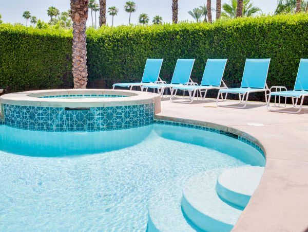 Palm Springs Home 990905