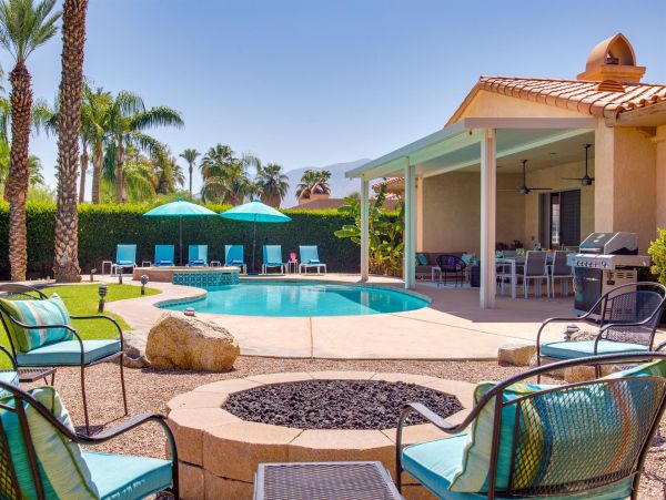 Palm Springs Home 990905