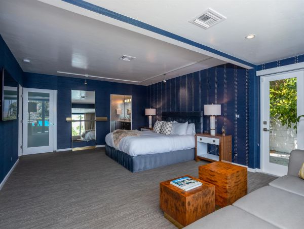 Palm Springs Home 990906