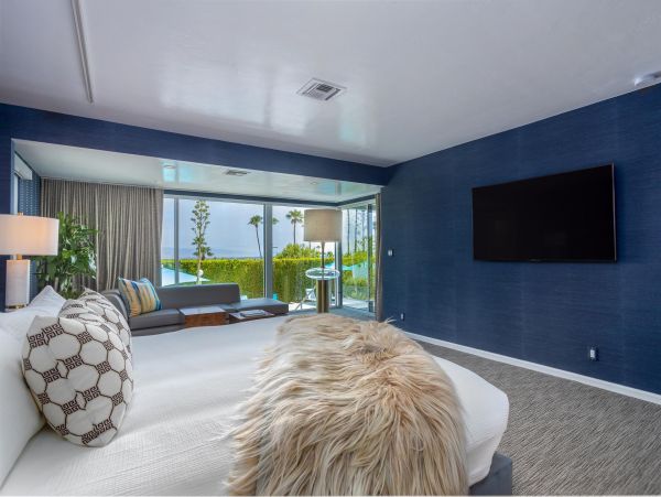 Palm Springs Home 990906
