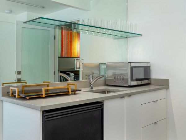 Palm Springs Home 990906
