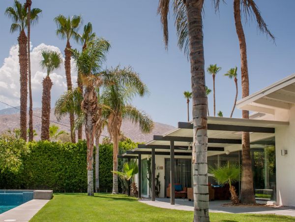 Palm Springs Home 990908