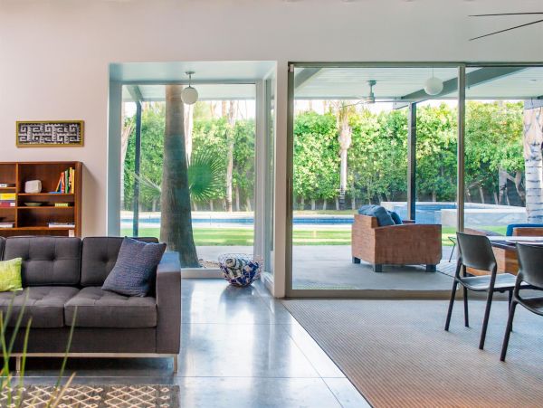 Palm Springs Home 990908