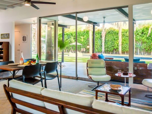 Palm Springs Home 990908