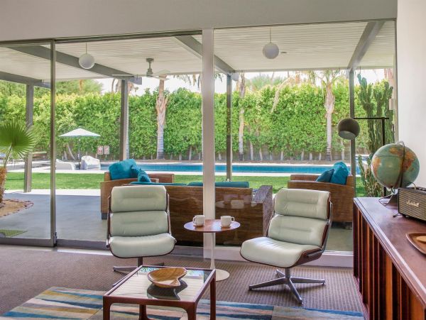 Palm Springs Home 990908
