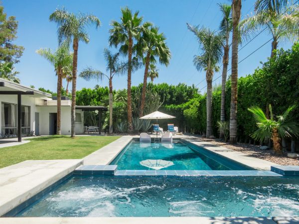 Palm Springs Home 990908