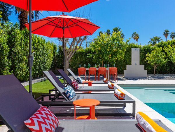 Palm Springs Home 990909