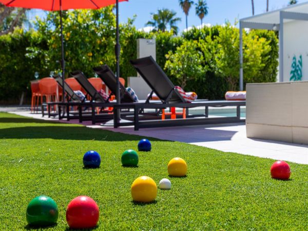 Palm Springs Home 990909