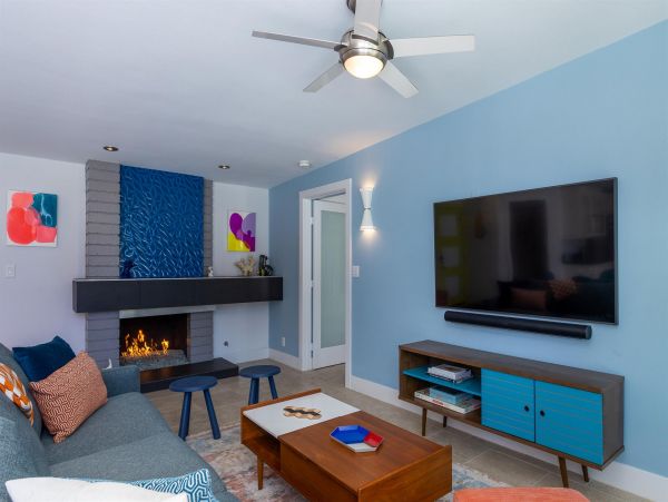 Palm Springs Home 990909