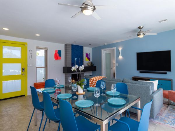 Palm Springs Home 990909