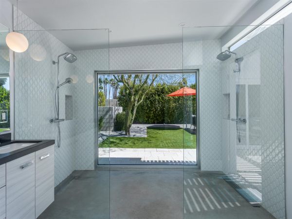 Palm Springs Home 990909