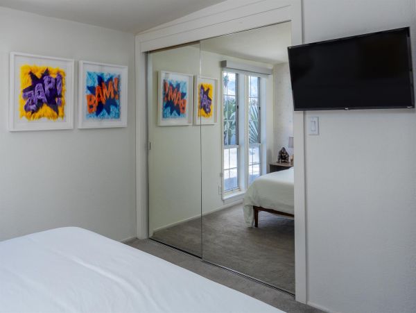 Palm Springs Home 990909