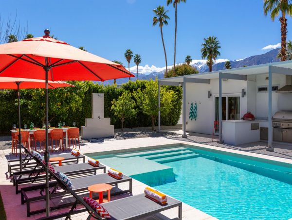 Palm Springs Home 990909