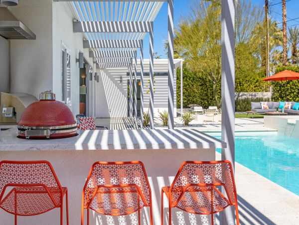 Palm Springs Home 990909