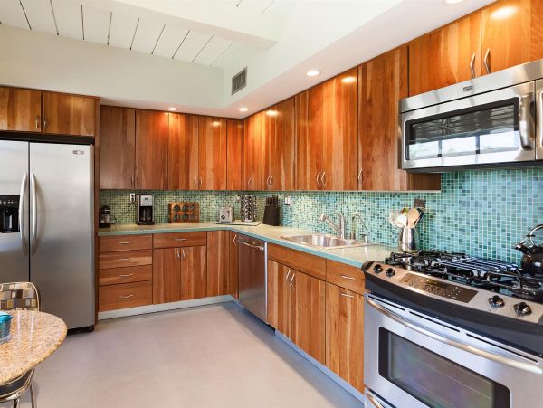 Palm Springs Home 990910