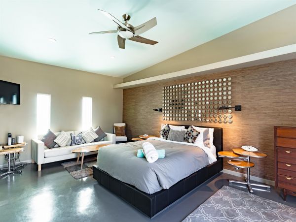 Palm Springs Home 990910